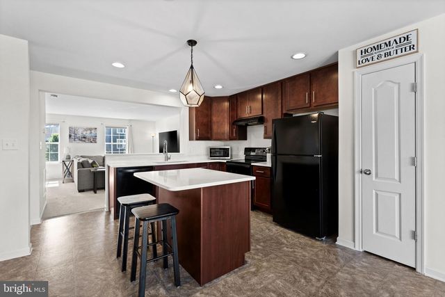 24 CECILY WAY, Ranson, WV 25438
