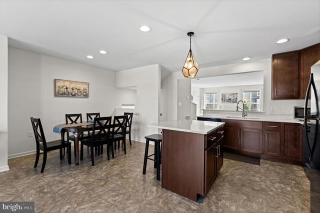 24 CECILY WAY, Ranson, WV 25438