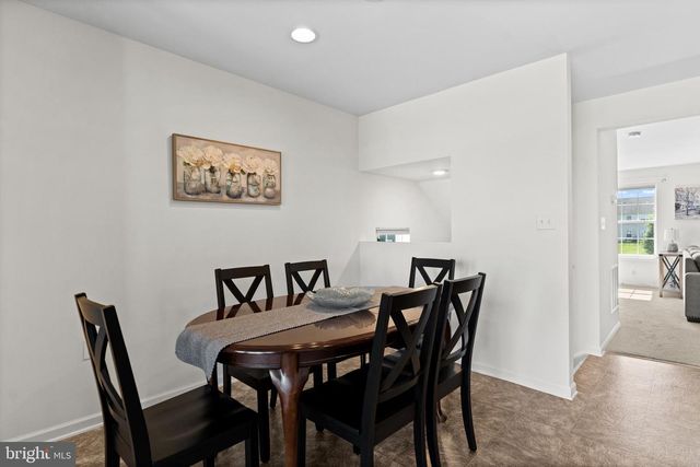 24 CECILY WAY, Ranson, WV 25438