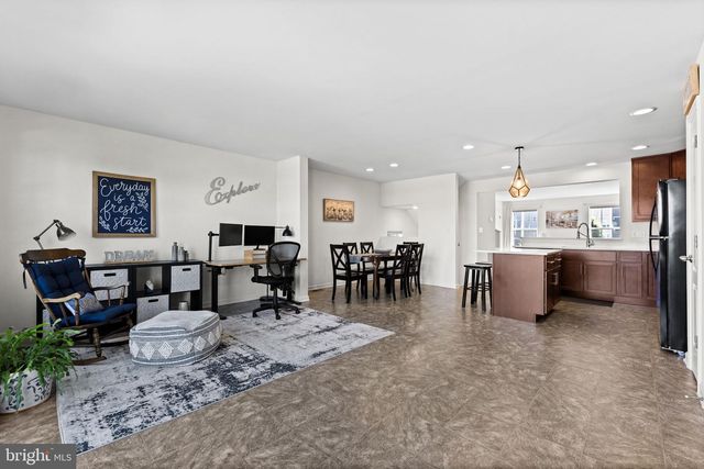 24 CECILY WAY, Ranson, WV 25438