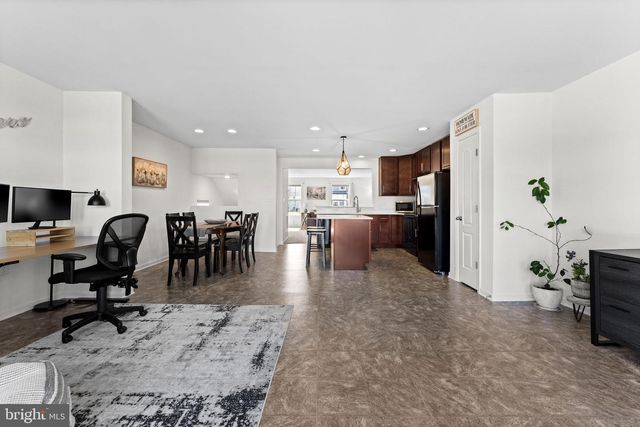 24 CECILY WAY, Ranson, WV 25438