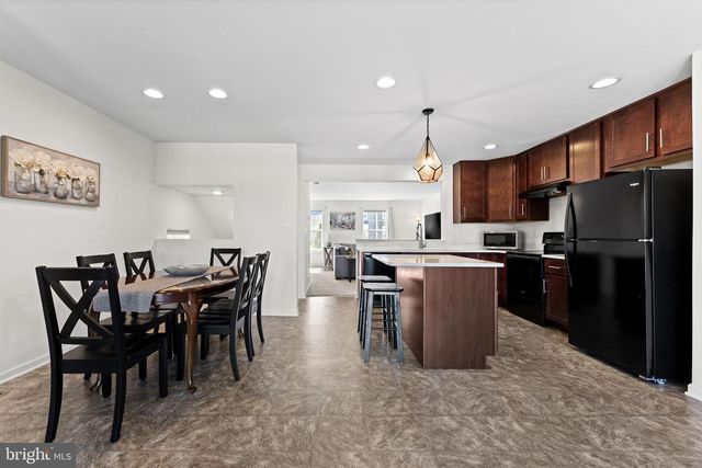 24 CECILY WAY, Ranson, WV 25438