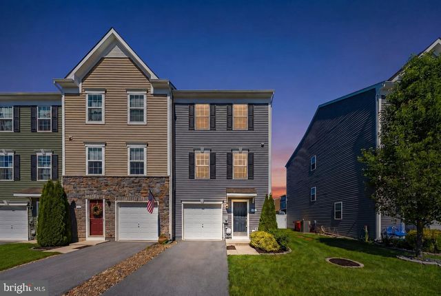 24 CECILY WAY, Ranson, WV 25438