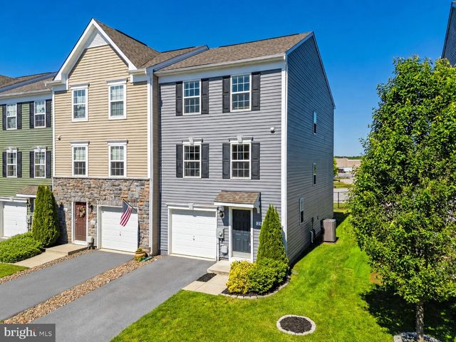 24 CECILY WAY, Ranson, WV 25438