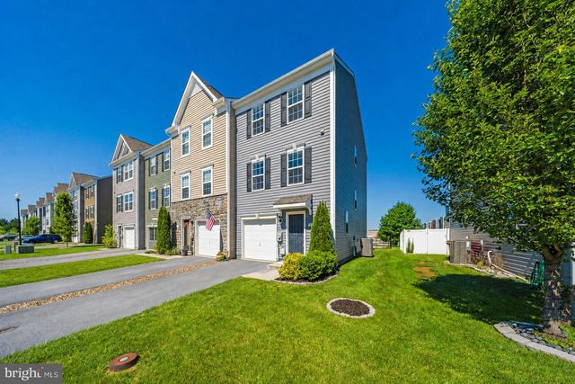 24 CECILY WAY, Ranson, WV 25438