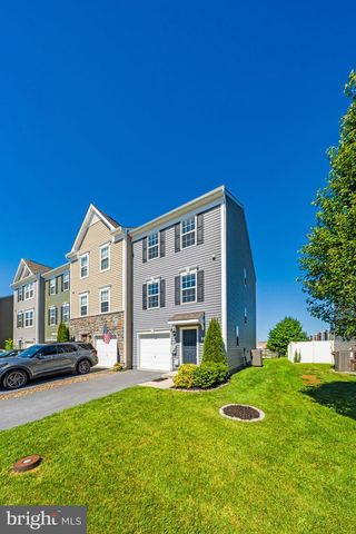 24 CECILY WAY, Ranson, WV 25438