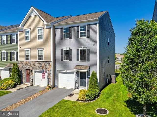 24 CECILY WAY, Ranson, WV 25438