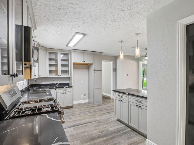 2921 Oak Drive, Dickinson, TX 77539