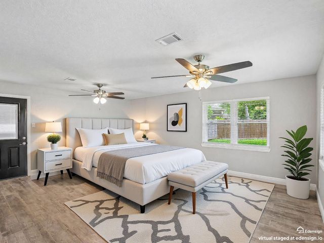 2921 Oak Drive, Dickinson, TX 77539