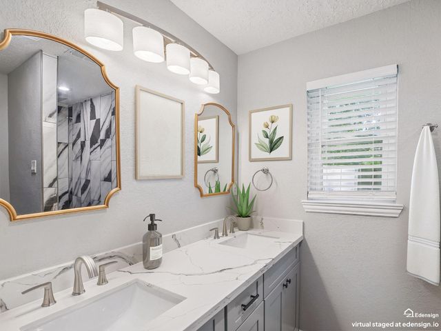 2921 Oak Drive, Dickinson, TX 77539