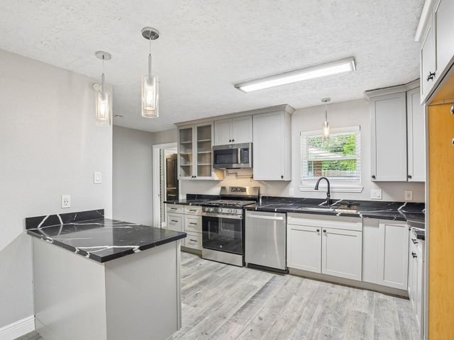 2921 Oak Drive, Dickinson, TX 77539