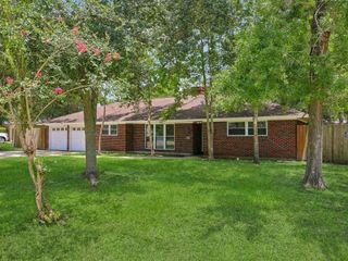 2921 Oak Drive, Dickinson, TX 77539