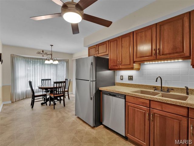 208 Ambridge Court 206, Chesterfield, MO 63017