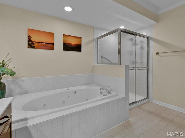 208 Ambridge Court 206, Chesterfield, MO 63017