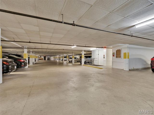 208 Ambridge Court 206, Chesterfield, MO 63017