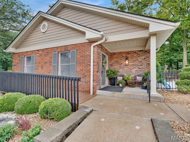 208 Ambridge Court 206, Chesterfield, MO 63017