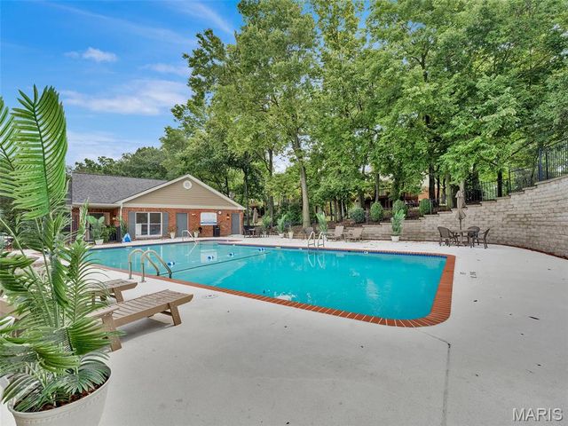 208 Ambridge Court 206, Chesterfield, MO 63017