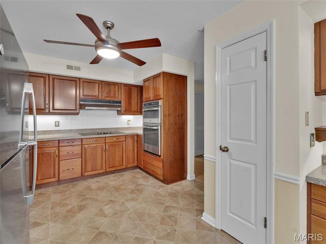 208 Ambridge Court 206, Chesterfield, MO 63017