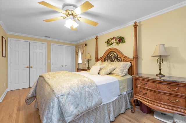 25 Bayview Avenue, Babylon, NY 11702