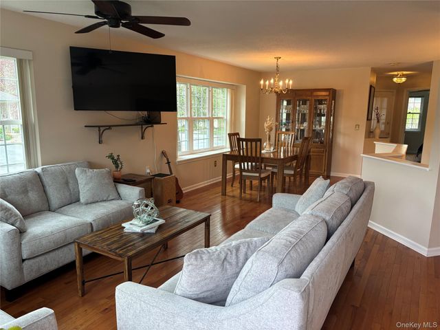 131 Elmcrest Drive, Fishkill, NY 12524