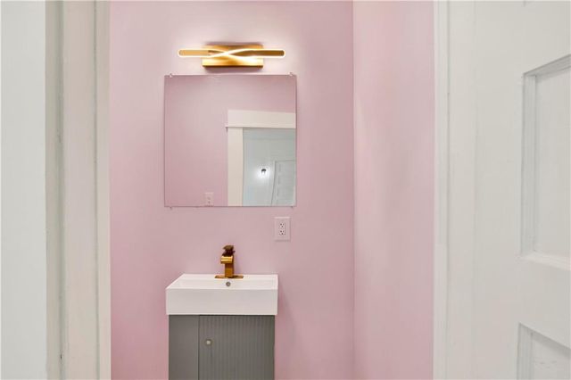 255 West Street, Mobile, AL 36604