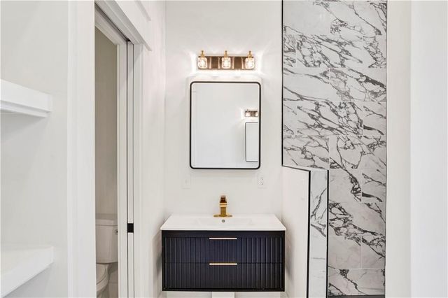 255 West Street, Mobile, AL 36604