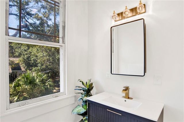 255 West Street, Mobile, AL 36604