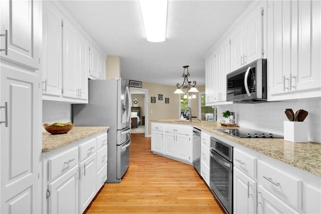 208 Marvin Land Lane, Canton, GA 30115