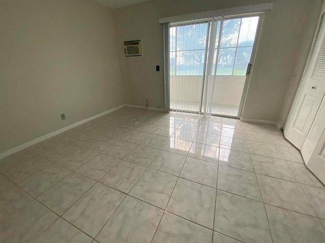 152 CAMDEN G, West Palm Beach, FL 33417