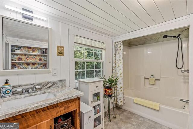 325 Austin Street, Blue Ridge, GA 30513