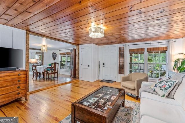 325 Austin Street, Blue Ridge, GA 30513