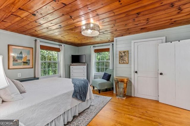 325 Austin Street, Blue Ridge, GA 30513