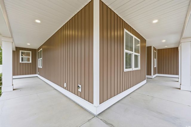 214 Carolina Dr., Loris, SC 29569