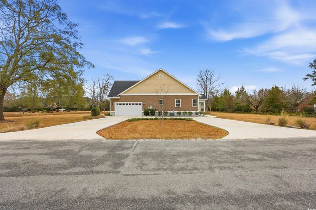 214 Carolina Dr., Loris, SC 29569