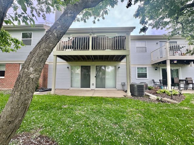21 Ashburn Court AV1, Schaumburg, IL 60193