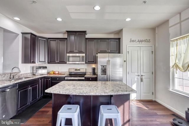 7937 ERINVALE LN, Seven Valleys, PA 17360