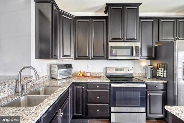 7937 ERINVALE LN, Seven Valleys, PA 17360