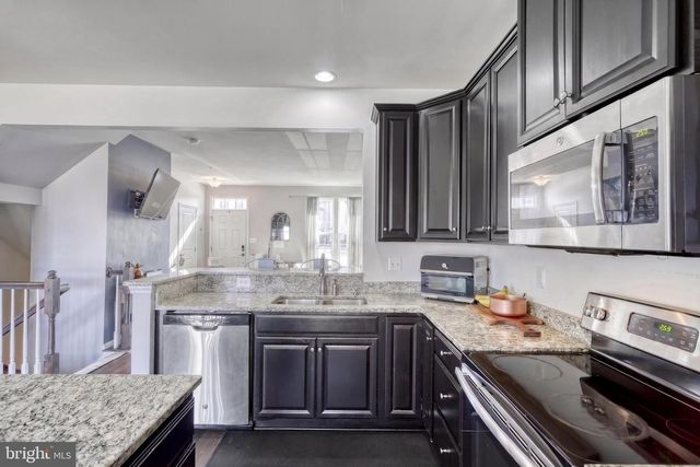 7937 ERINVALE LN, Seven Valleys, PA 17360