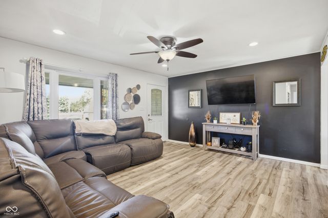 5851 S Franklin Road, Indianapolis, IN 46239