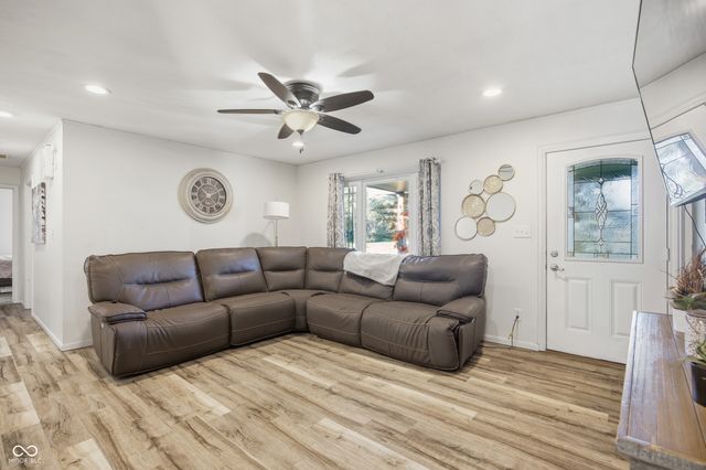 5851 S Franklin Road, Indianapolis, IN 46239