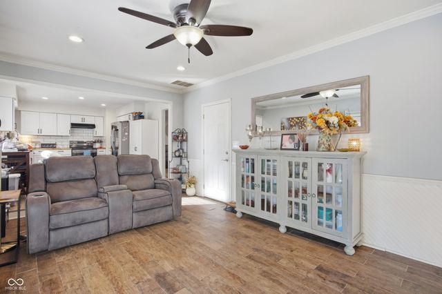 5851 S Franklin Road, Indianapolis, IN 46239