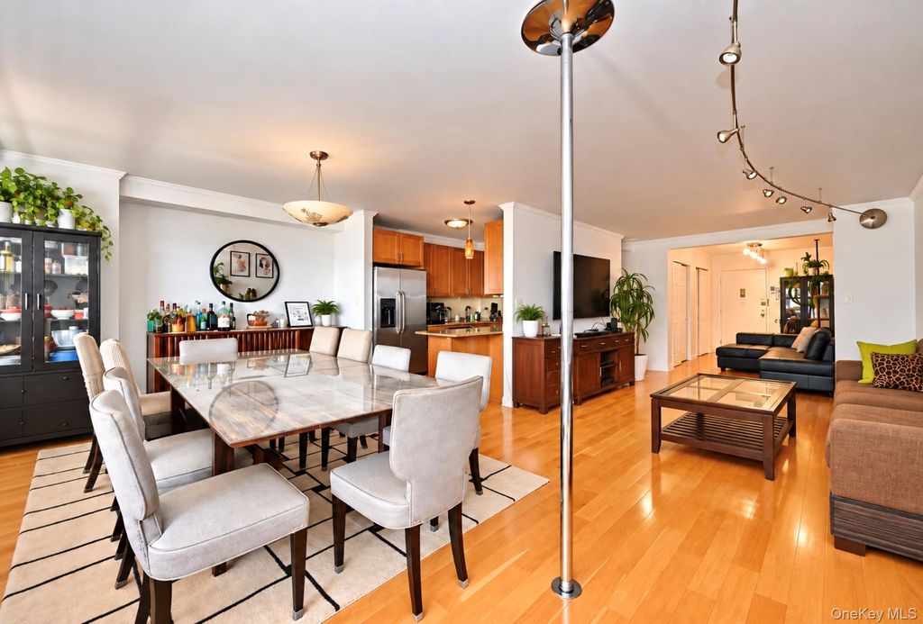 102-30 66th Road # 17E, Forest Hills, NY 11375 — photo 4