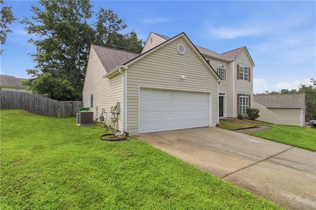 835 Shadow Lake Drive, Lithonia, GA 30058