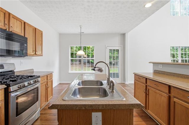 835 Shadow Lake Drive, Lithonia, GA 30058