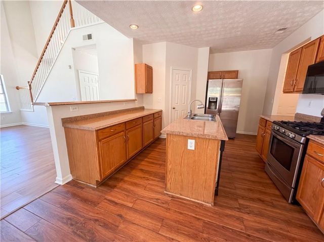 835 Shadow Lake Drive, Lithonia, GA 30058