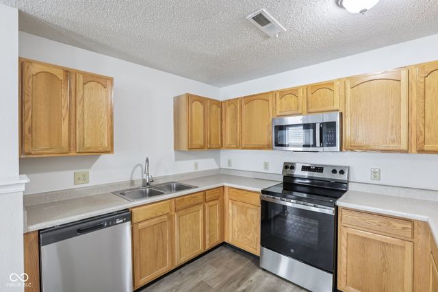 13355 Heroic Way, Fishers, IN 46037