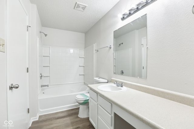 13355 Heroic Way, Fishers, IN 46037