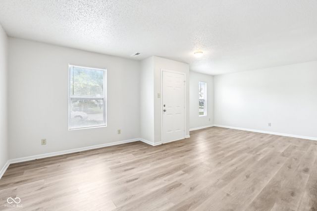 13355 Heroic Way, Fishers, IN 46037