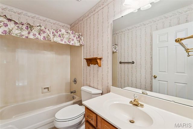 8 Winter Forest Court, O'fallon, MO 63366