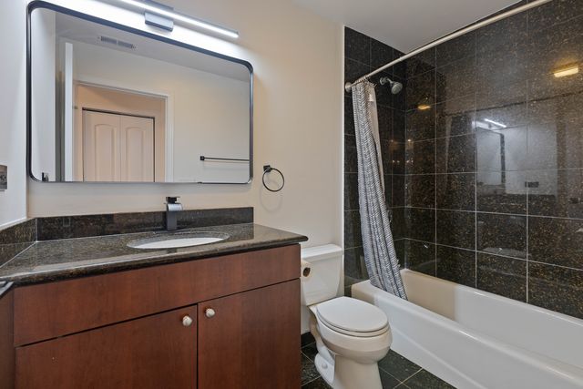 4800 S Saint Lawrence Avenue 3N, Chicago, IL 60615